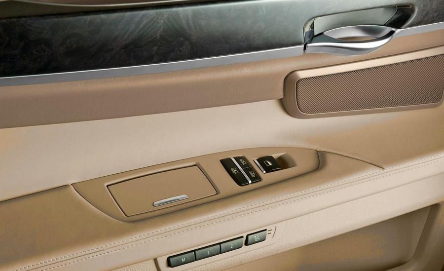  BMW 7-Series 2008 года  (фото 69 из 77)